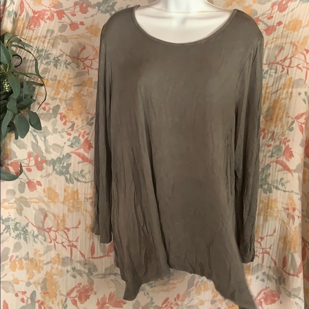 Ladies top long sleeve size 1x